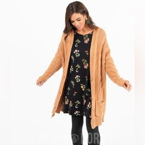 Agnes and Dora Boyfriend Cardigan. Size XL (will fit up to 3x)